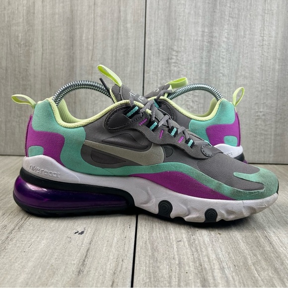 Nike Air Max 270 React Athletic Sneaker Running Shoe Girls Youth Size 6.5Y - Picture 2 of 10